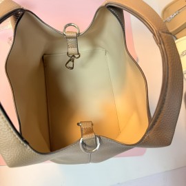 HOUSE OF LITTLEBUINNY • Versatile Modern Women's Crossbody Bag • Convertible Handbag/Clutch Purse with Detachable Strap • Synthetic Faux Leather Everyday & Formal Bag in Black/White/Beige • Minimalist Shoulder Bag for Casual Formal Outfits • Sleek Durable Fashionable Tote • Trendy Sturdy No-Padding Construction • Compatible with Office Women