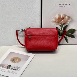 A New Multi-Layer Soft Genuine Leather Women'S Bag with Large Capacity, Featuring a Small Square Design, Suitable for Shoulder And Crossbody Wear, Designed with Multiple Zippers, Perfect for a Luxurious And Versatile Commuting Experience